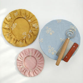 Lospara machine washable dusty pink cover is easy to clean.