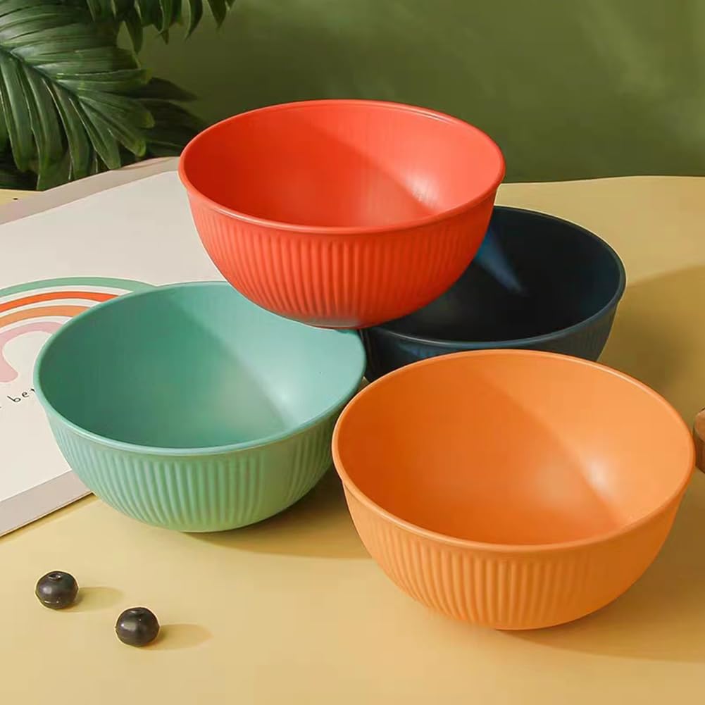 LRUUIDDE unbreakable bowls ideal for family snacks and desserts.