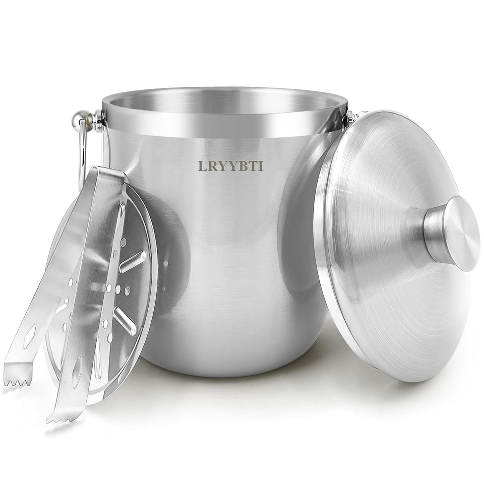 LRYYBTI ice bucket with lid keeps ice clean and ready for serving.