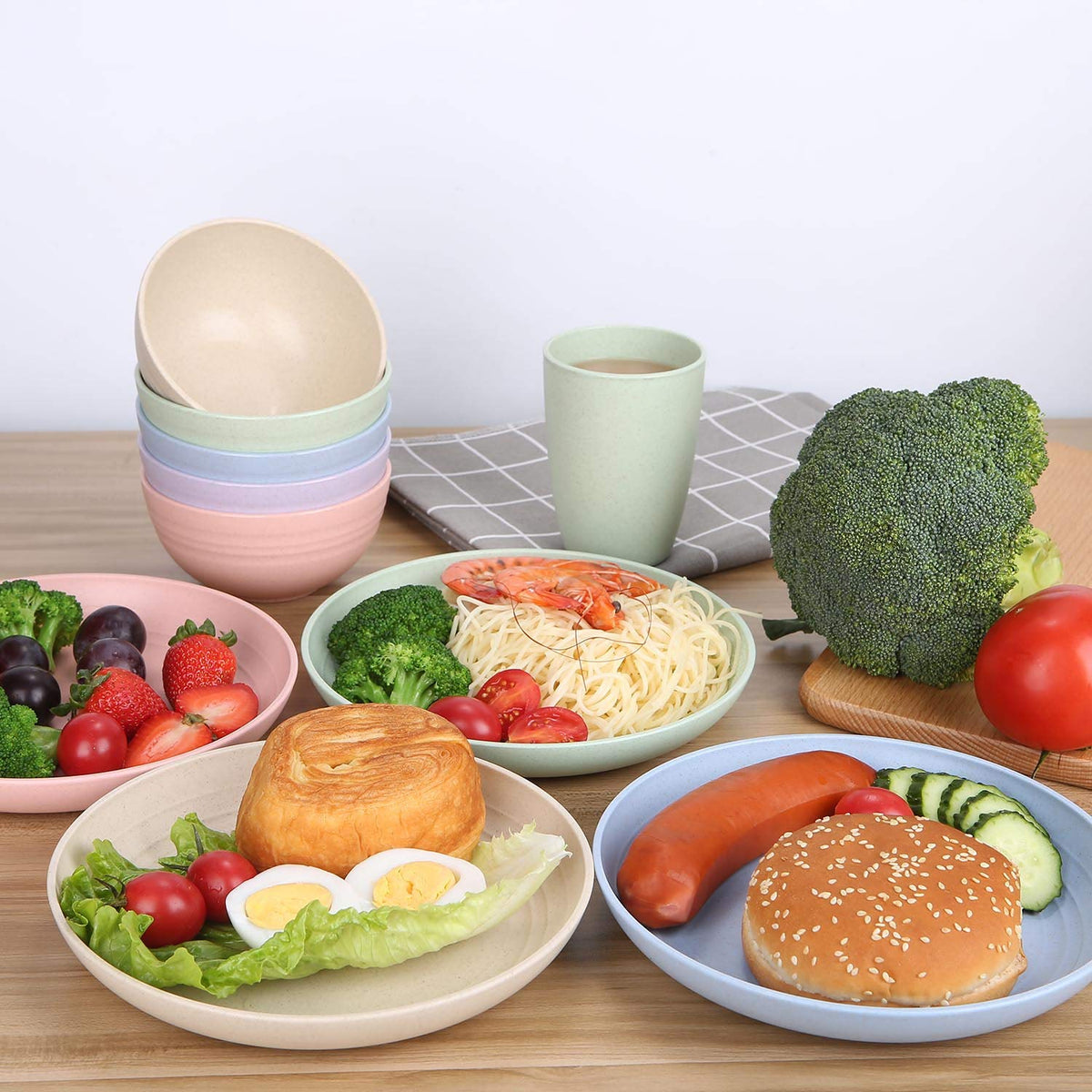 LuckyZone 7.8-inch unbreakable plate suited for salads, noodles, and desserts.