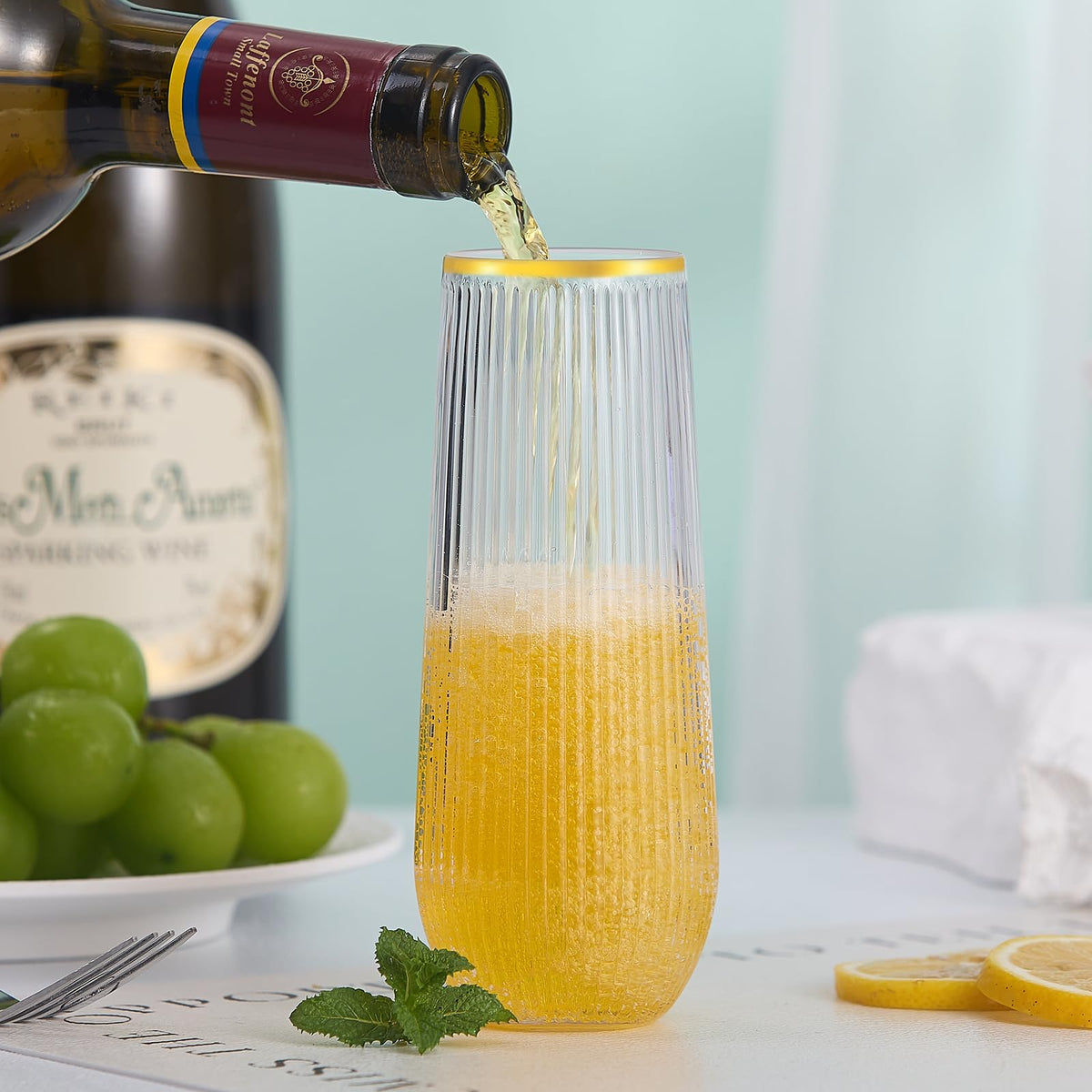 Lueumxc durable plastic toasting glasses; sturdy base helps prevent tipping