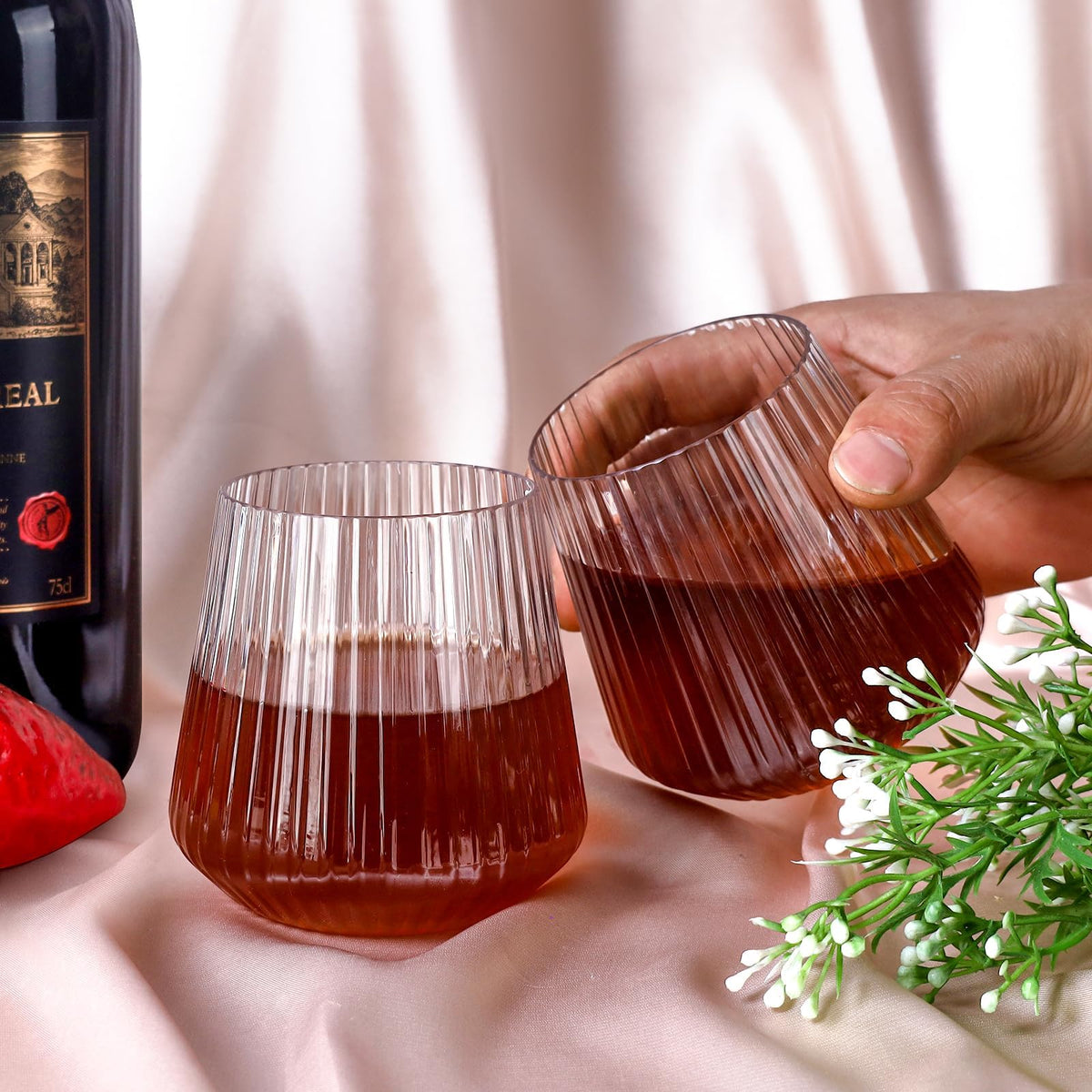 Lueumxc outdoor party glasses: weather-friendly entertaining solution