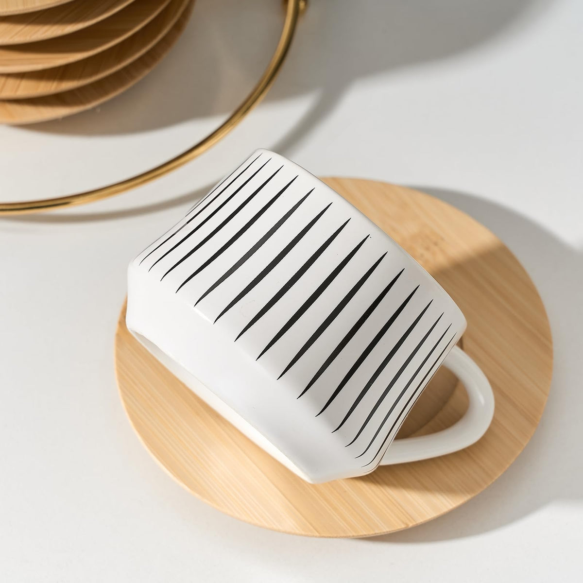 Wonderful gift idea for housewarmings or holidays.