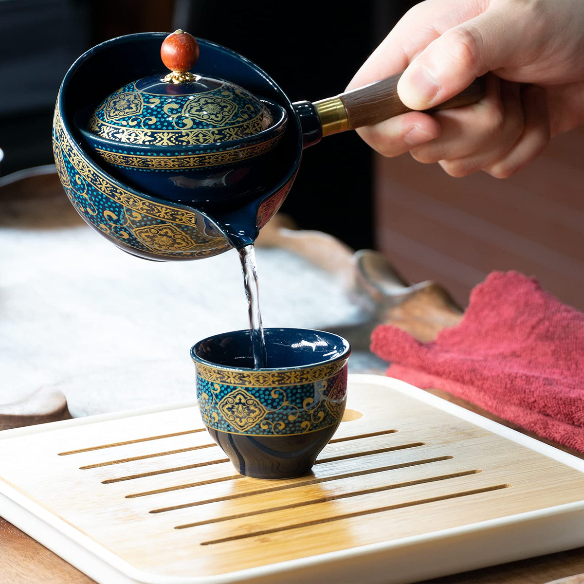 LURRIER portable tea set in gift bag, ideal for travel and gifting.