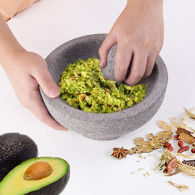 Luvan granite set ideal for grinding garlic, pepper, and seeds.
