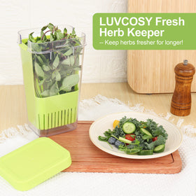 LUVCOSY removable divider lets you mix cilantro, mint, and parsley in one container.