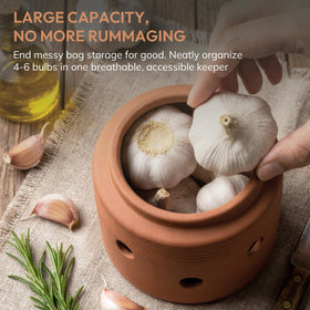 LUXCONE rustic garlic pot as a stylish kitchen centerpiece