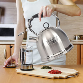 LUXGRACE ergonomic-coated-handle-tea-kettle provides comfortable grip and controlled pour.
