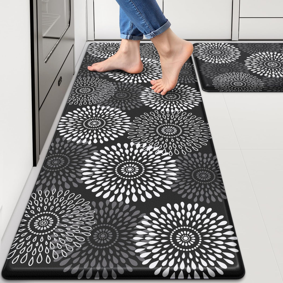 LuxStep kitchen mat anti-fatigue cushion reduces standing fatigue during cooking.