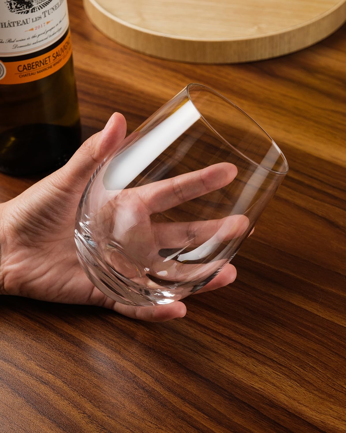 LUXU dishwasher-safe glassware withstands heat and quick cleanup after meals.