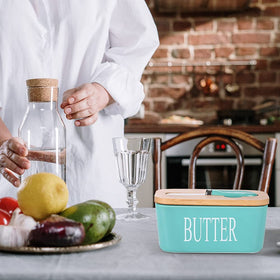 Lxmons porcelain butter dish is chip-resistant and easy to clean.