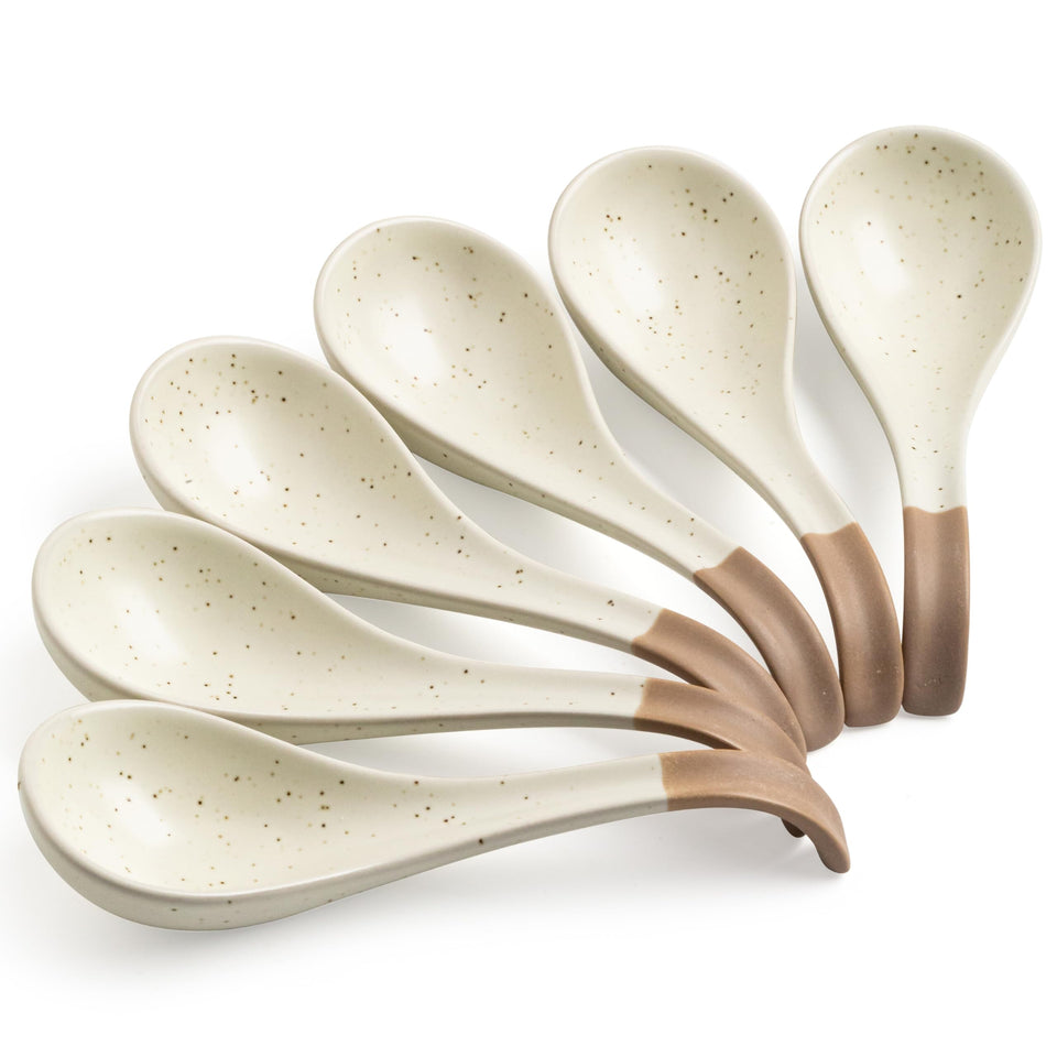LYEOBOH 6-piece ceramic soup spoons ideal for ramen and congee at home.