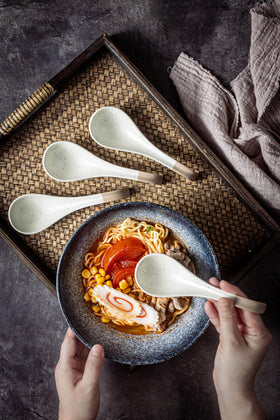 LYEOBOH dishwasher-safe spoons simplify quick cleanup.