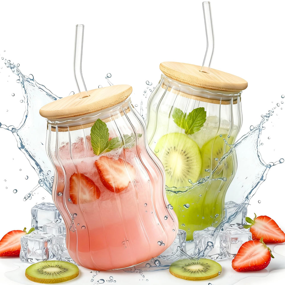 Lyghei cute glass tumbler with lid and straw, crystal-clear and ideal for iced drinks