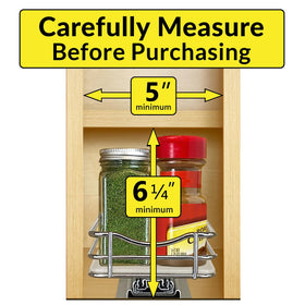 LYNK PROFESSIONAL 1/8-inch polymer tray securely locks items and prevents spills.
