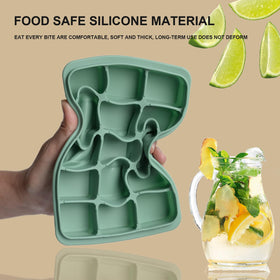 LYQOQYL stackable ice trays simplify freezing and storage in compact freezers.