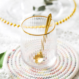 Lysenn comfortable grip helps hold glasses securely during events.