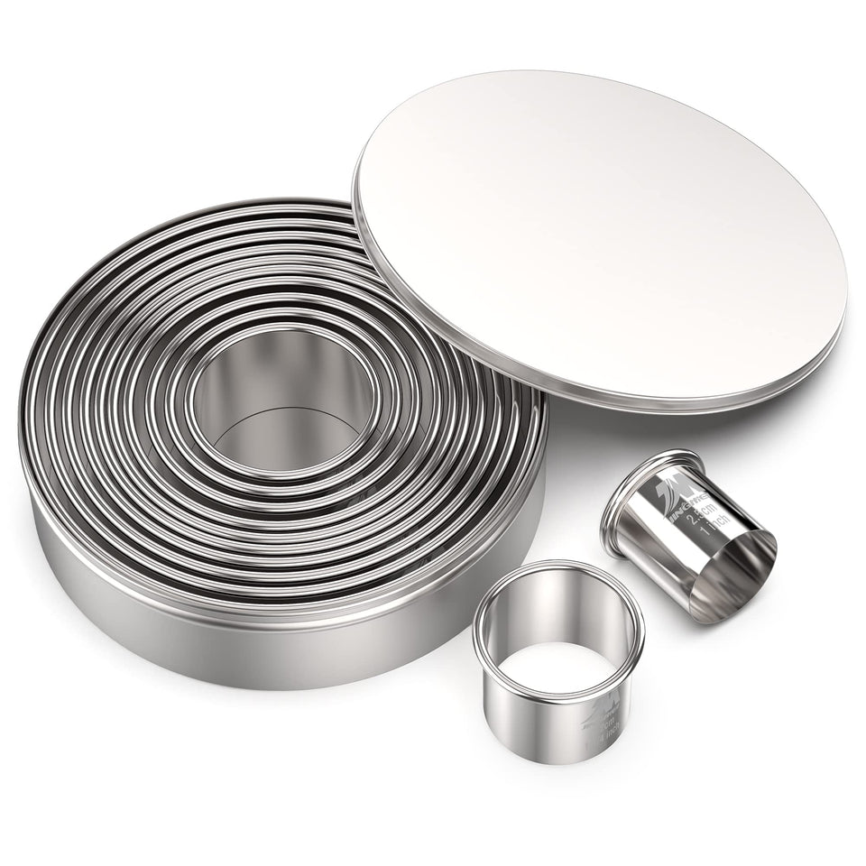 M JINGMEI 12-piece round cutter set with diverse diameters for versatile baking.