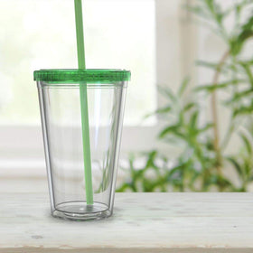 Maars Classic Clear Tumbler condensation-free surface stays dry.