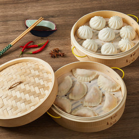MacaRio steamer with side handles for safe, easy lifting during meals