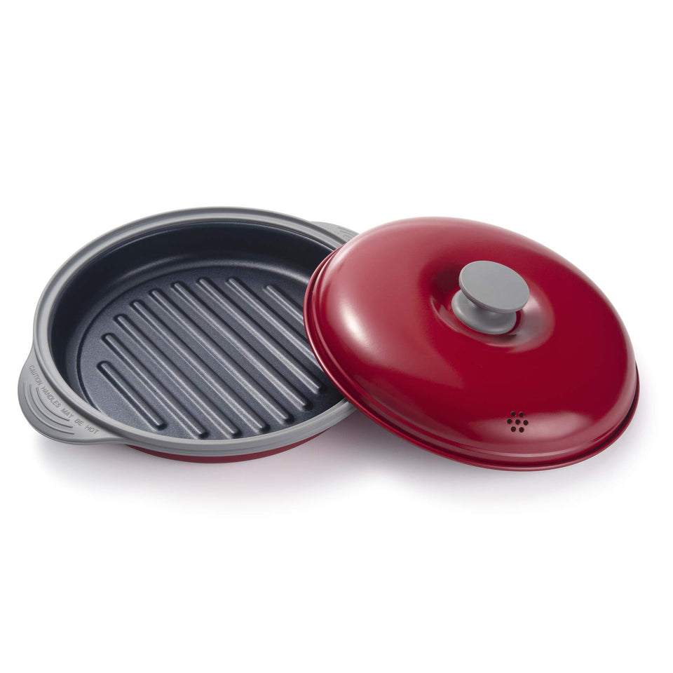 MACONEE microwave grill pan with lid on delivers crispy textures.