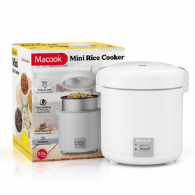 Macook included accessories like measuring cup and spatula for convenience.