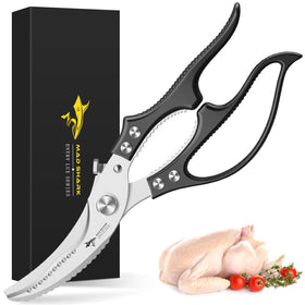 MAD SHARK professional poultry shears cutting blade closeup, showcasing durable blades