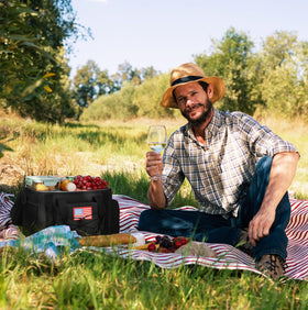 Maelstrom lunch box in outdoor use cases like picnic and road trip