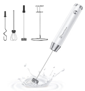 Maestri House LunaFro AS with 3 detachable whisks for versatile foam and blending.