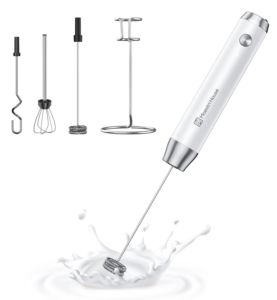 Maestri House LunaFro AS with 3 detachable whisks for versatile foam and blending.