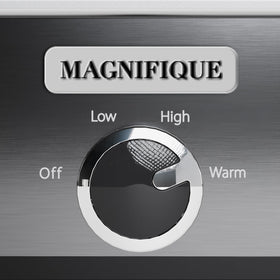 MAGNIFIQUE 4-quart capacity fits family dinners and generous leftovers