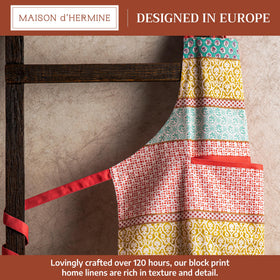 Maison d' Hermine apron pocket detail highlighting convenient center pocket.