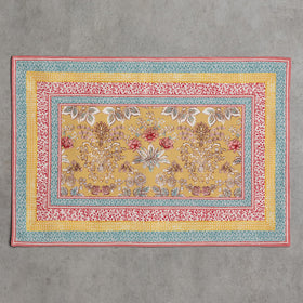 Maison d'Hermine placemats at a wedding dinner setting
