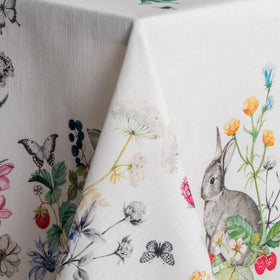 Maison d'Hermine tablecloth doubles as chic kitchen decor for seasonal tables