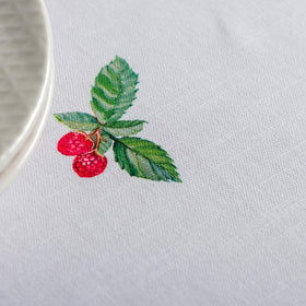 Maison d' Hermine tablecloth ideal for spring and summer gatherings and gifts.