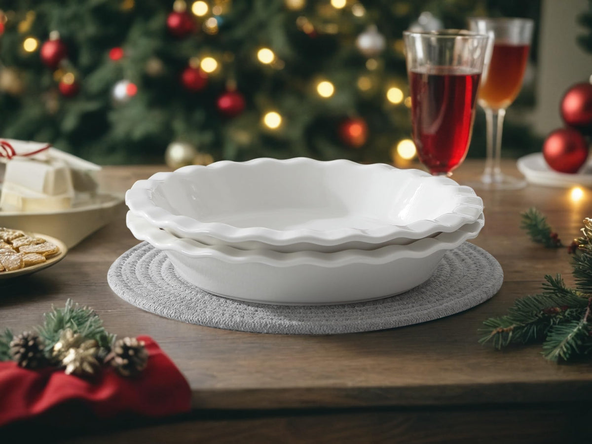Close-up of MALACASA pie pan fluted edge showing secure grip during baking