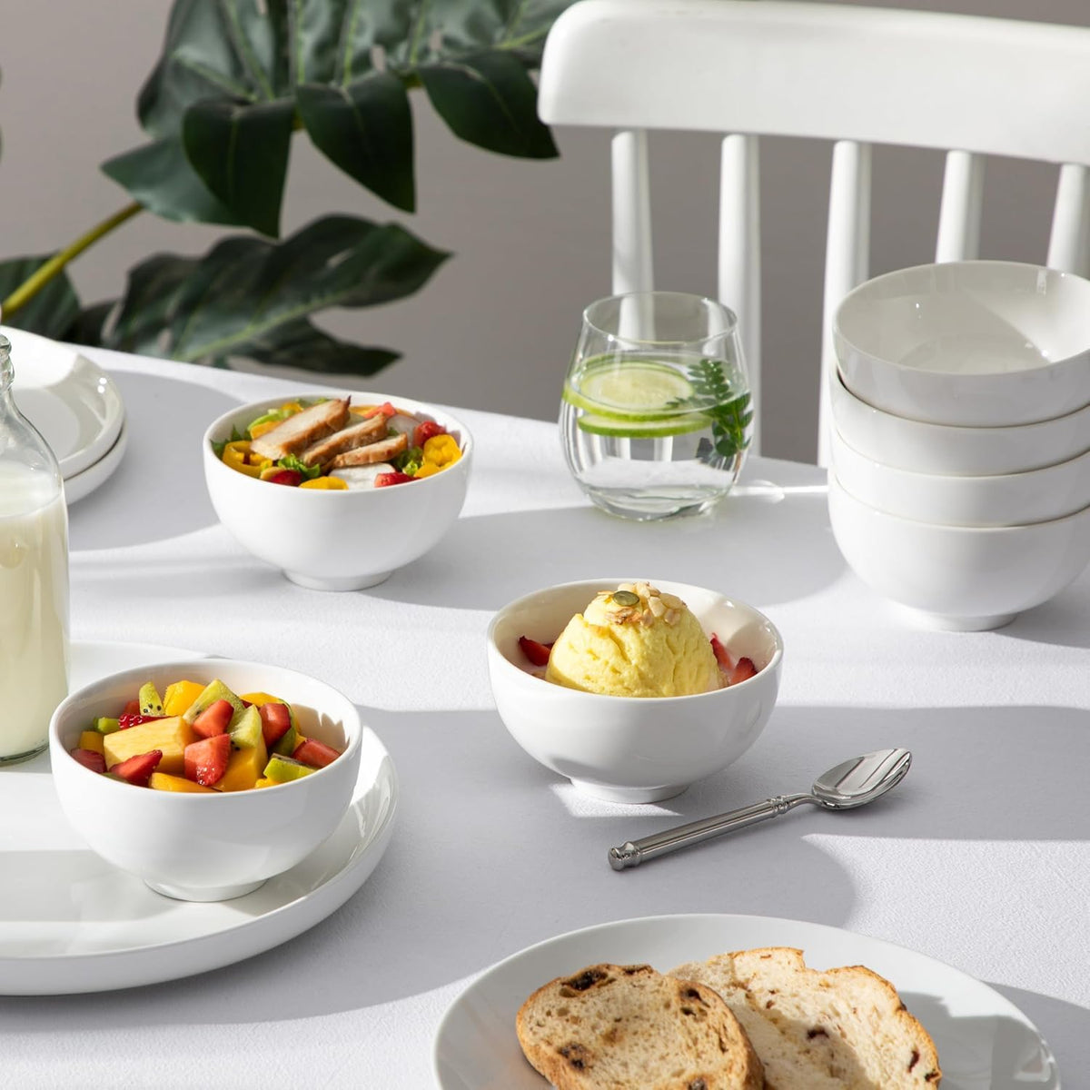 MALACASA gift-ready white bowls for housewarmings and gifts.