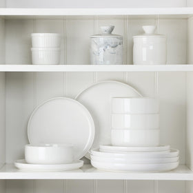 MALACASA LUNA white porcelain glaze highlights smooth surface and durability.