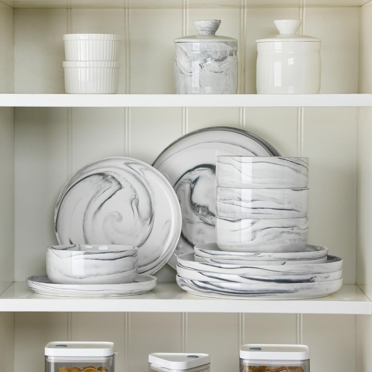 MALACASA LUNA glaze close-up shows lead-free, smooth finish