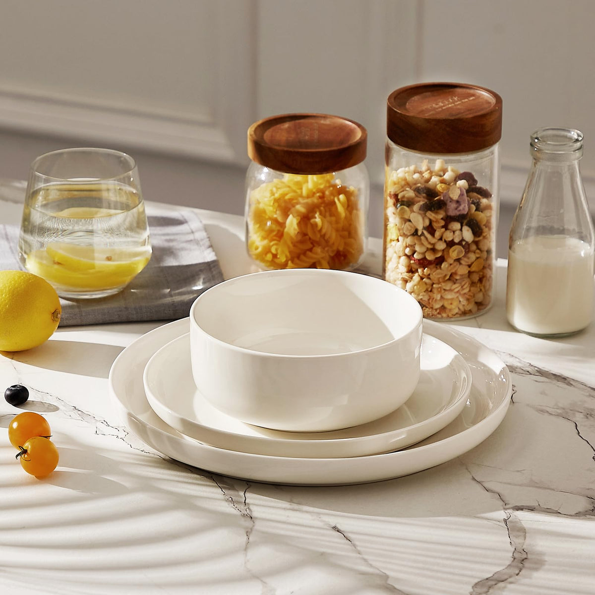 MALACASA LUNA ivory white bowls ready for daily meals.