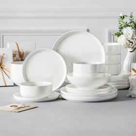 MALACASA LUNA stack of dishes illustrating space-saving storage