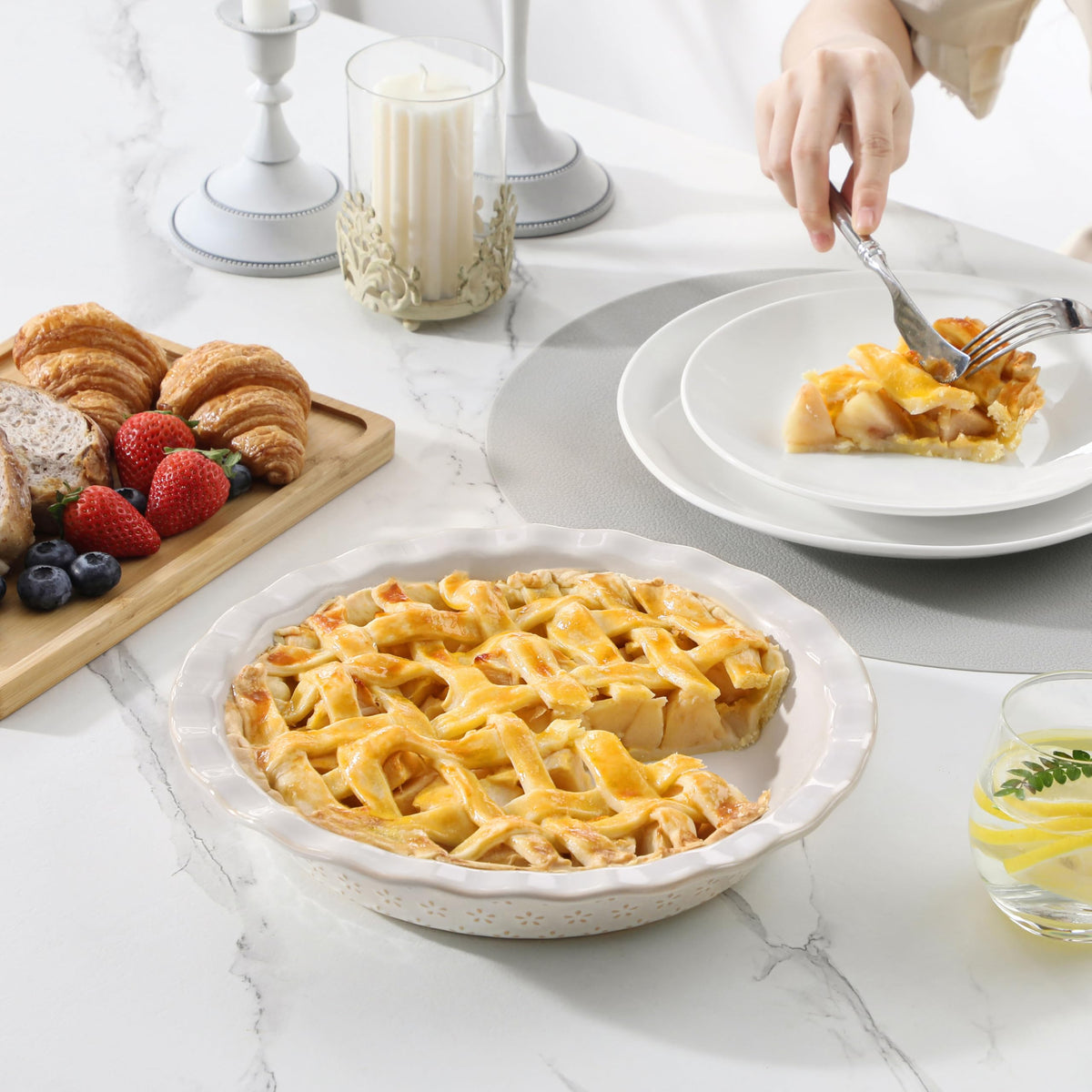 MALACASA LYDIA pie pan transitions from oven to table with warmth.
