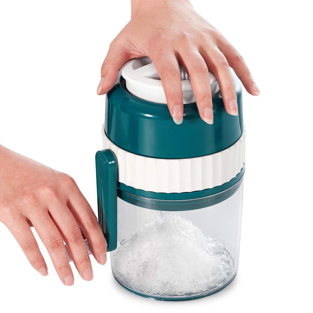 MANBA Ice Cube Tray freezes 15 perfect ice blocks for drinks at home