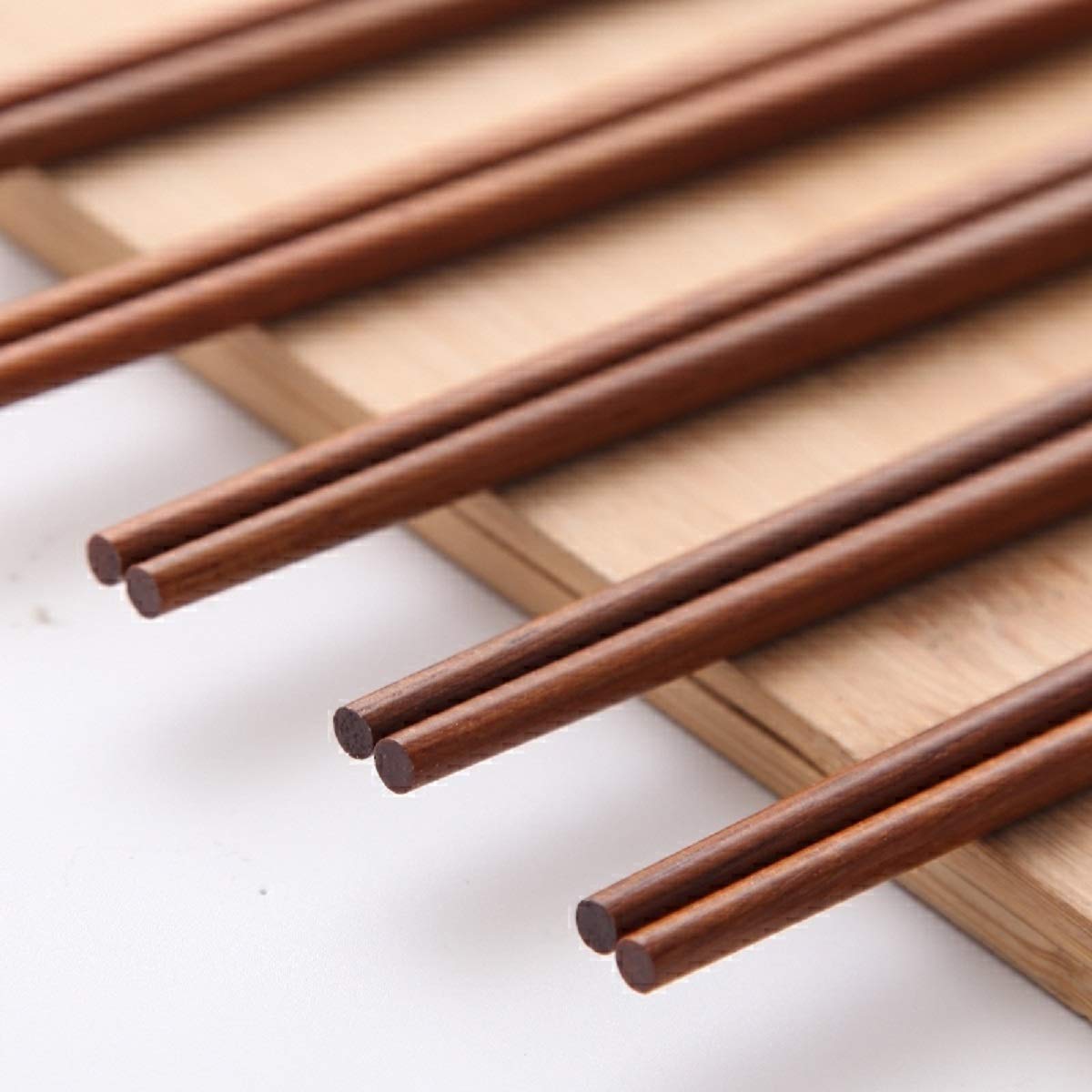 Travel-friendly Mannice chopsticks with compact storage for on-the-go meals.