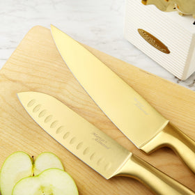 Marco Almond built-in sharpener demonstrates effortless quick maintenance for razor-edge blades.