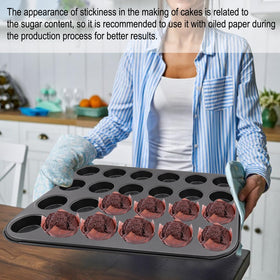 MARIWEI pan is dishwasher-safe for quick cleanup after baking.