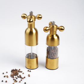 Marsrut gold finish detail showcases premium craftsmanship for kitchen display.