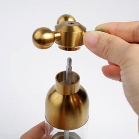 Marsrut table-ready design makes everyday seasoning effortless.