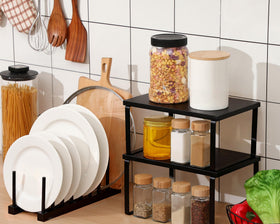 Marsui spice-jar storage rack keeps jars visible and easy to reach