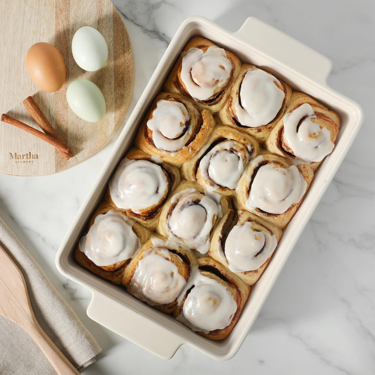 Sturdy side handles provide a safe grip for transferring from oven to table.
